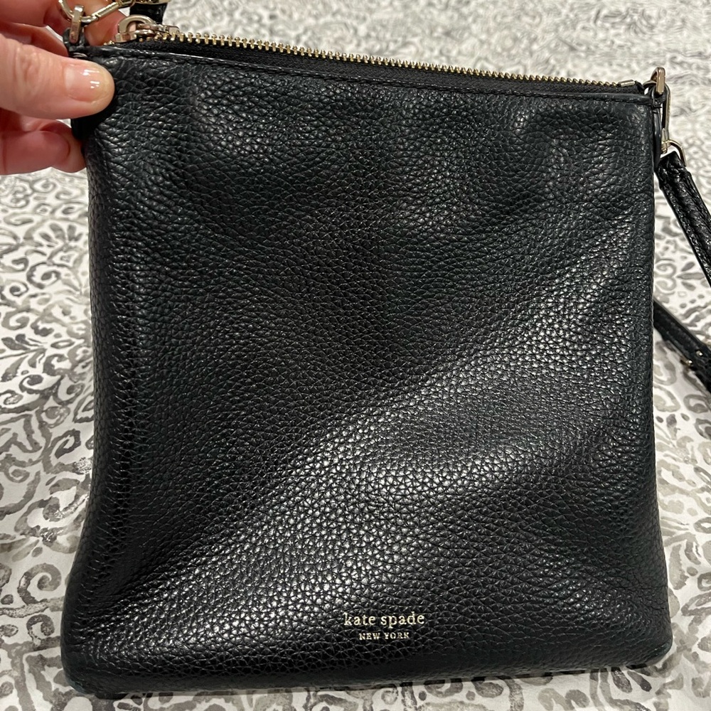 Kate Spade Polly Small Swing Pack Black Leather Crossbody Bag - Picture 2 of 7